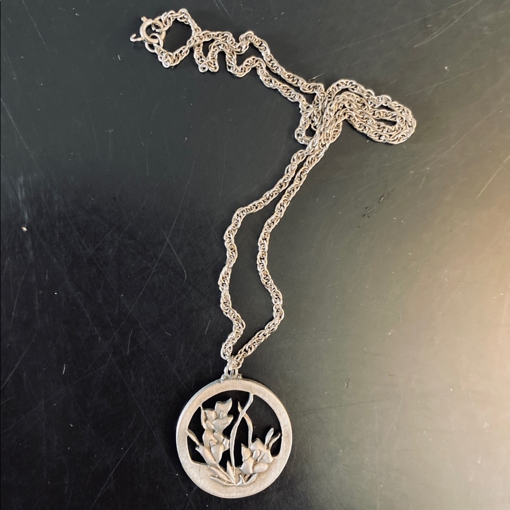Vintage Pewter Floral Necklace - Picture 7 of 11